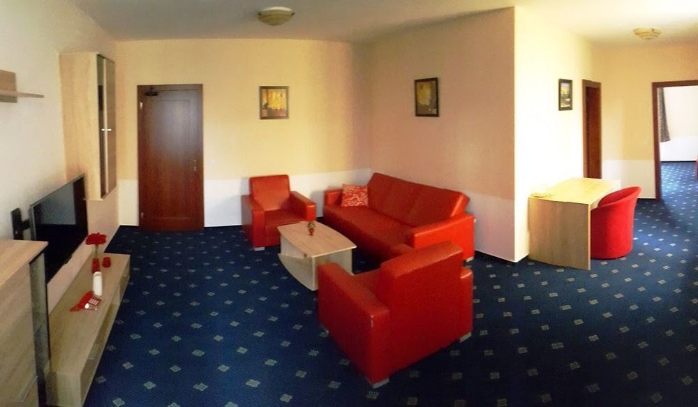 Garni Hotel Tatramonti Poprad Luaran gambar