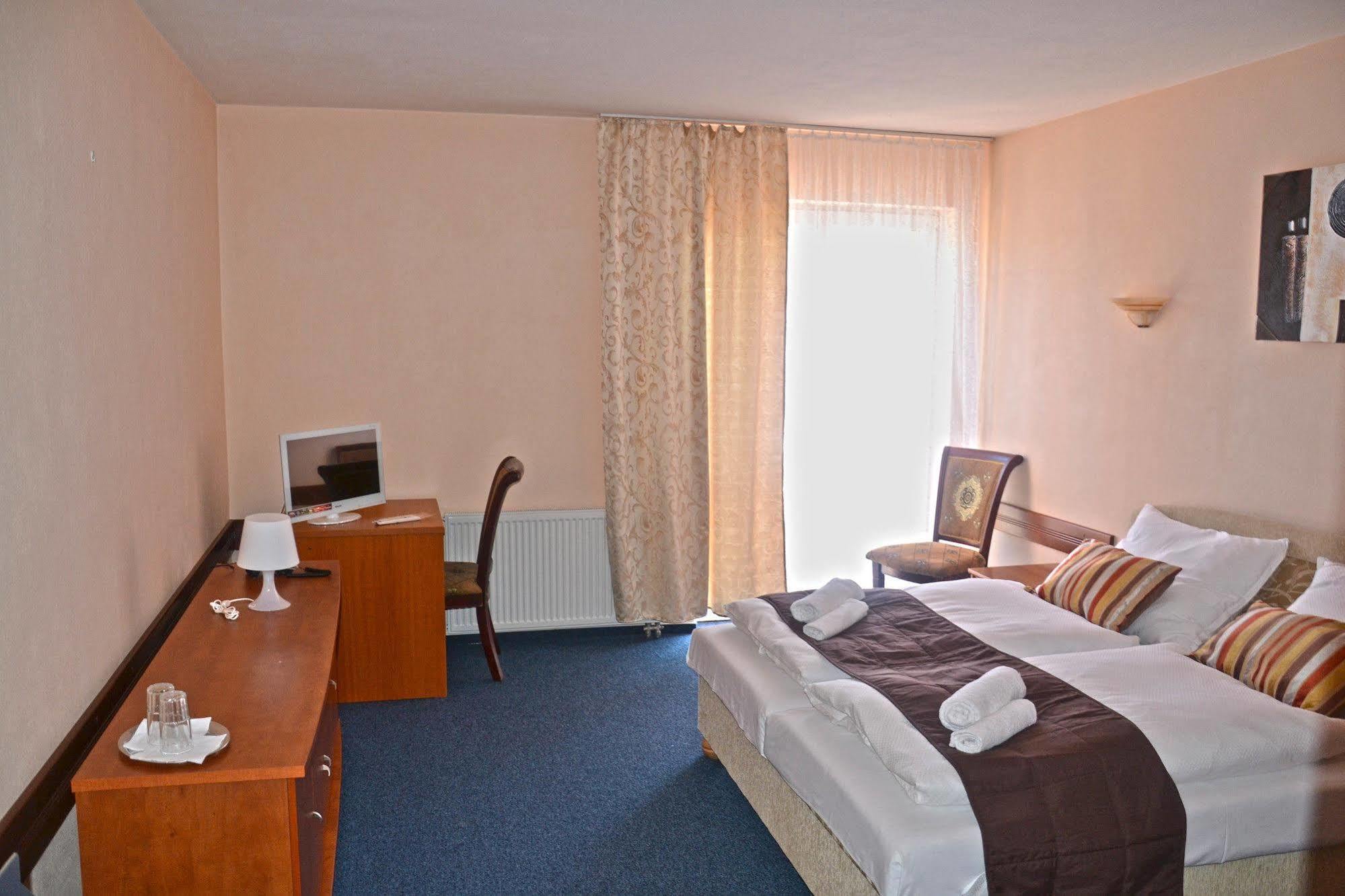 Garni Hotel Tatramonti Poprad Luaran gambar