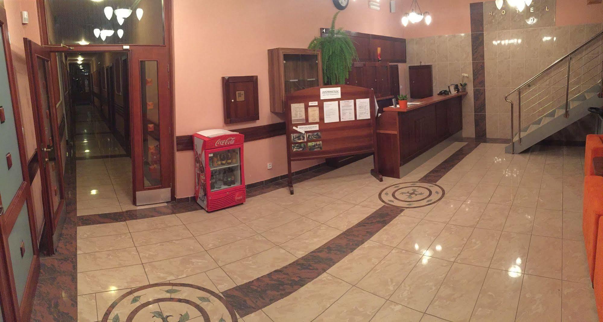 Garni Hotel Tatramonti Poprad Luaran gambar